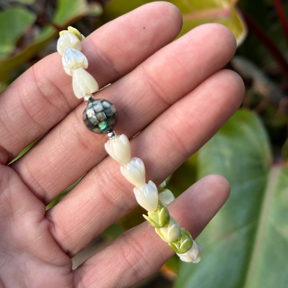 Pua Pakalana, Pīkake, & Paua Flower Jewelry Set w/ .925 Sterling Silver Handmade - Picture 7 of 11